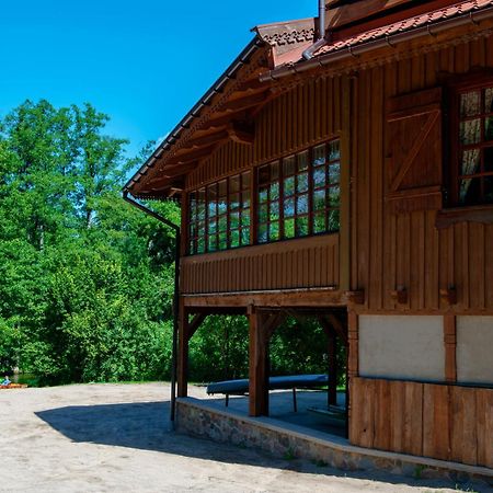 Karczma Zacisze Bed & Breakfast Krutyń Екстериор снимка