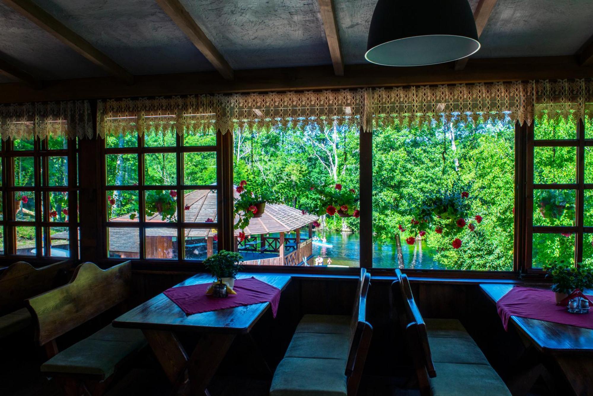Karczma Zacisze Bed & Breakfast Krutyń Екстериор снимка